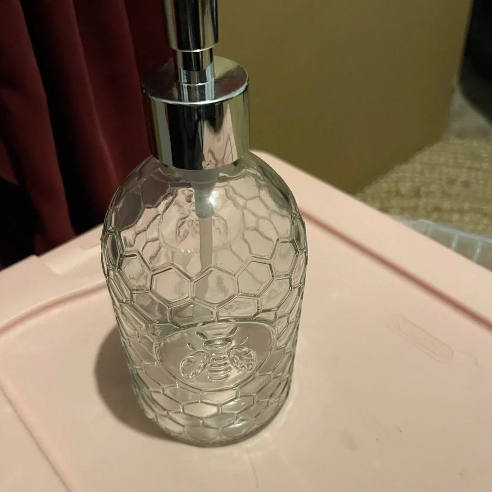 Honeycom glass decor soap dispenser